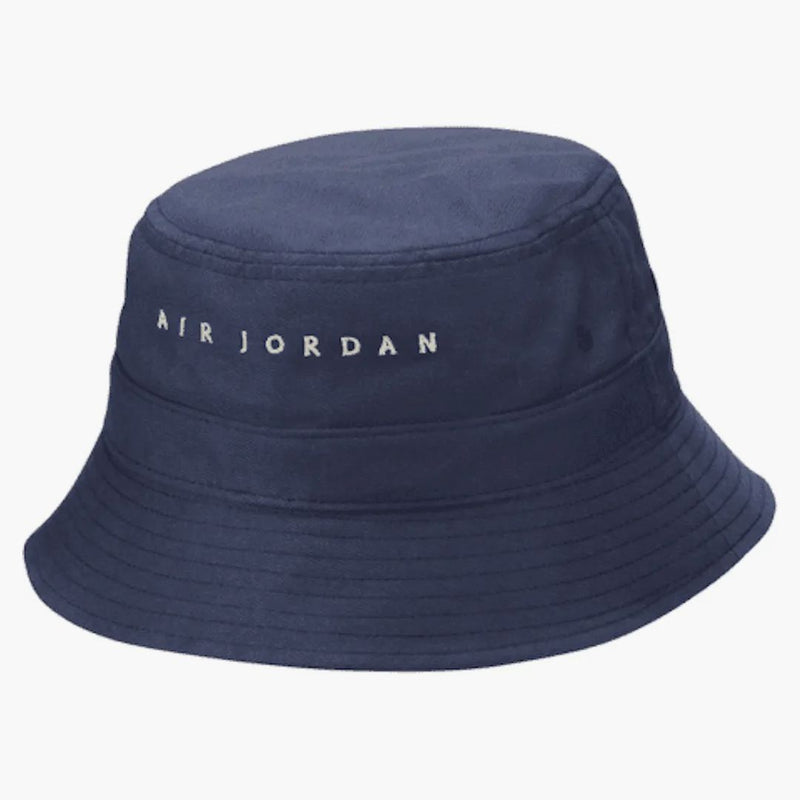 Jordan X Union Bucket har college marin/kokosmjölk