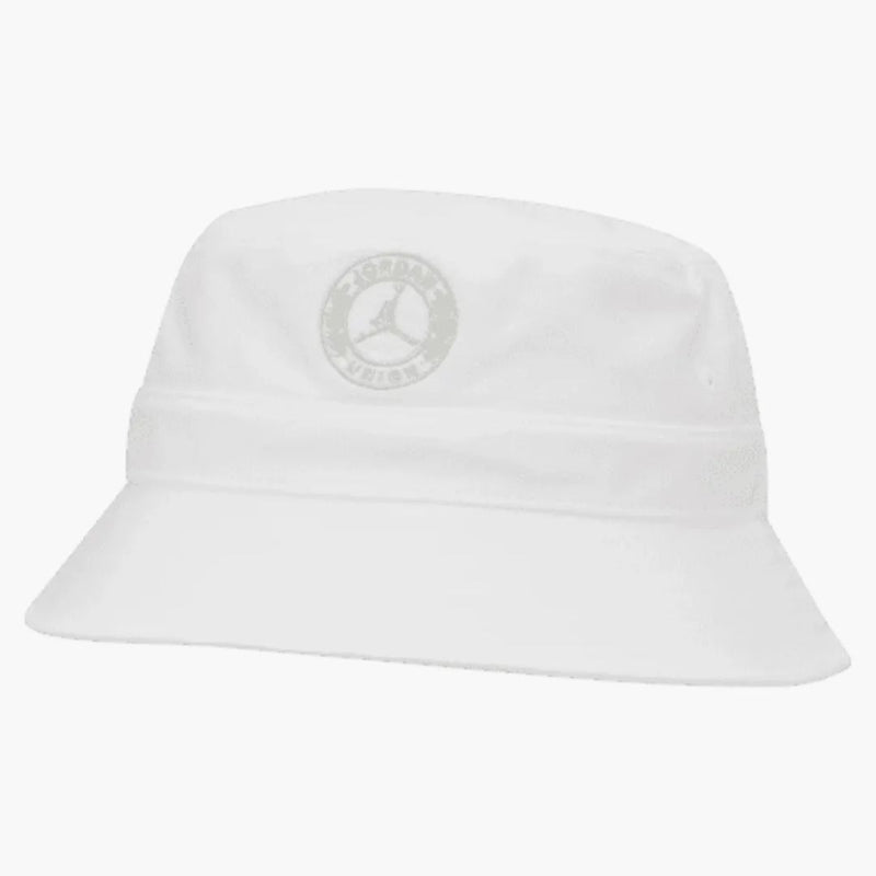 Jordan X Union Bucket har vit/grå dis