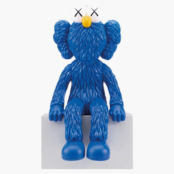 KAWS BFF widzi lampę niebieską