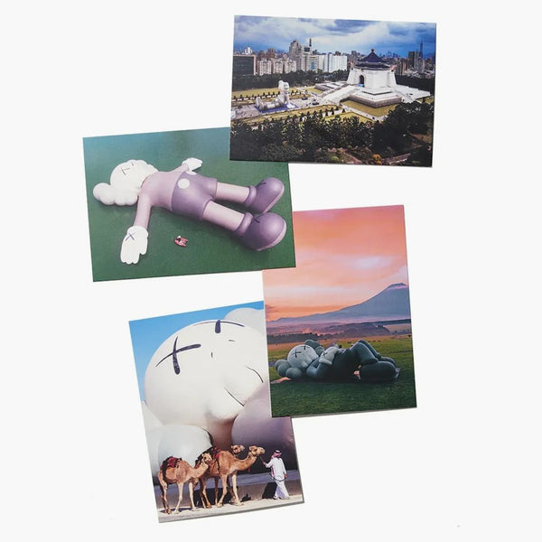 Kaws Brooklyn Museum Holiday Postcard Set av 4