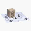 Kaws Tokyo poprvé oddělil hrnek na hasičský krát