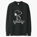 KAWS X UNIQLO X Peanuts Snoopy Skateboarding Sweatshirt Negro