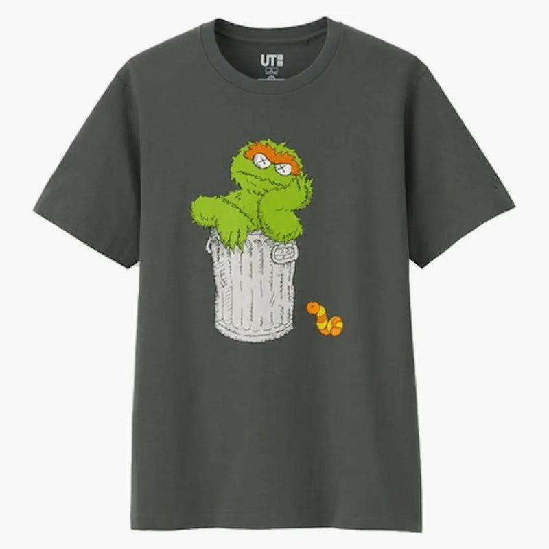 Kaws X Uniqlo X Sesame Street Oscar the Grouch Tea (Japanese Sizing) Gray