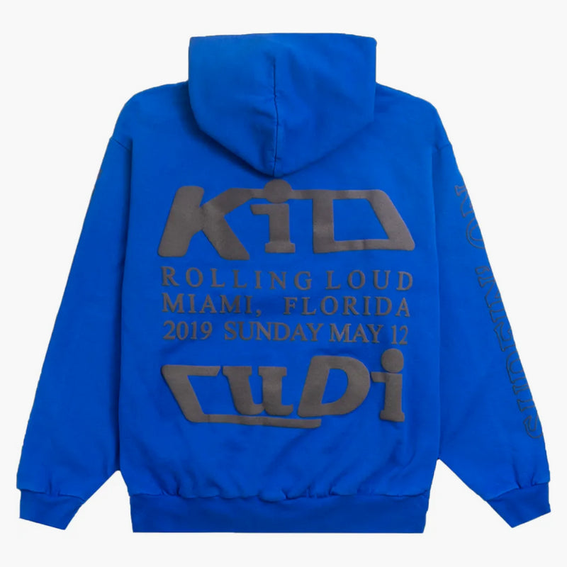 Kid cudi toczą się głośno pływanie w lekkim bluzy z kapturem