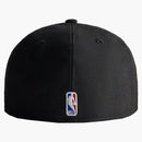 Kith New Era för New York Knicks Low Crown Fitted har svart
