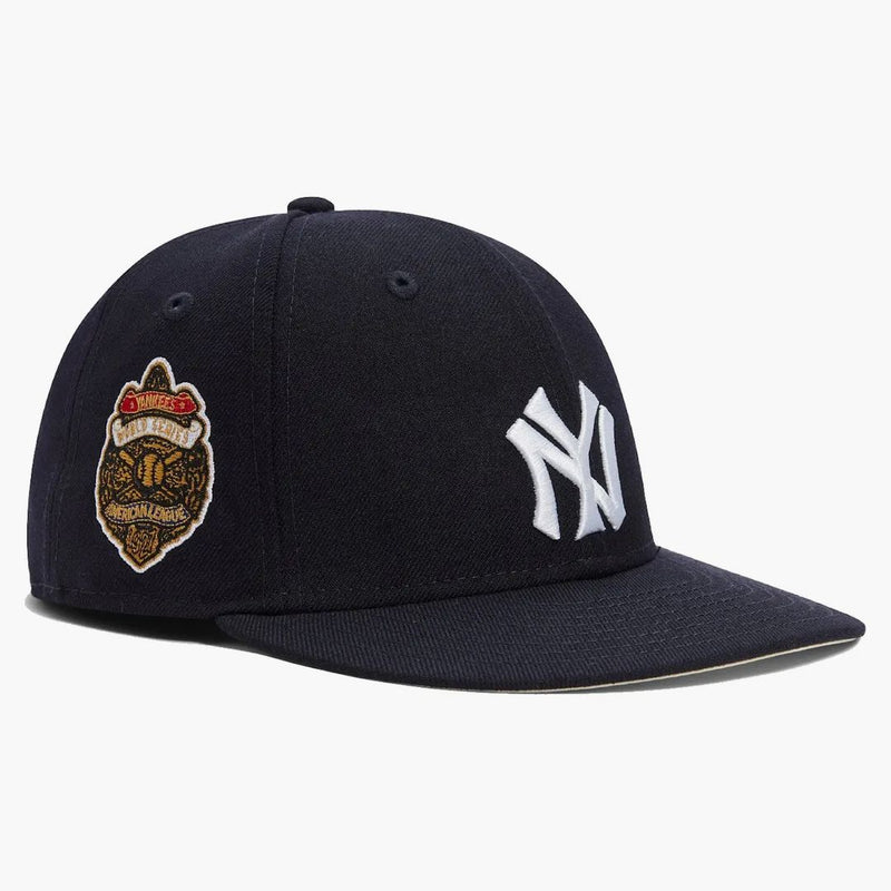 Kith för New Era New York Yankees 10 -årsjubileum 1927 World Series Low Profil 59Fifty Fitted har våffla