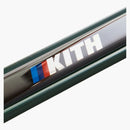 Kith X BMW Vitalidad en la placa del automóvil (FW24)