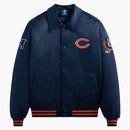 Kith x NFL Bears Medidor de chaqueta de bombardero de satén