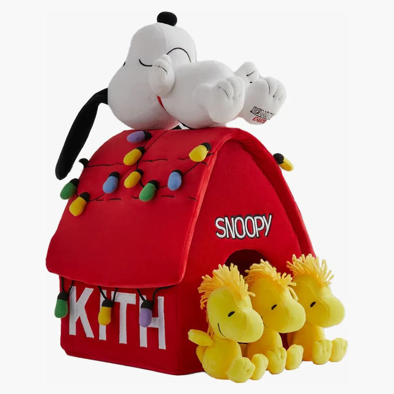 Kith x Peanuts Snoopy Doghouse Plush Multicolor