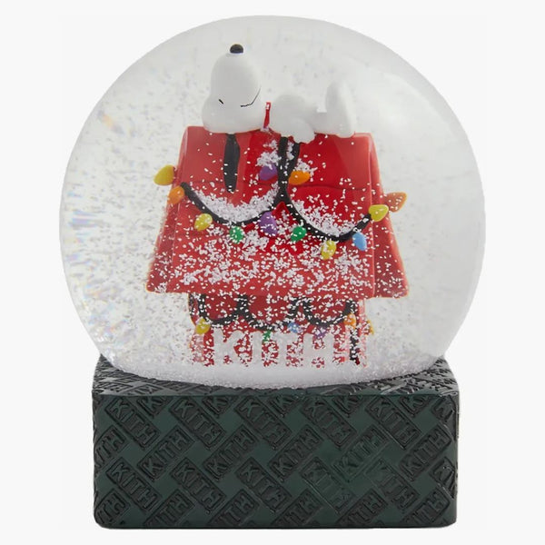 Kith x Snoopy Kithmas House Snow Globe Pyre