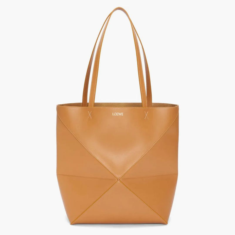 Loewe Medium Puzzle Fold Dead in Shiny Calfskin warm desert