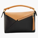 Bolsa de rompecabezas pequeña de Loewe en el clásico desierto/negro de piel de pantorrilla