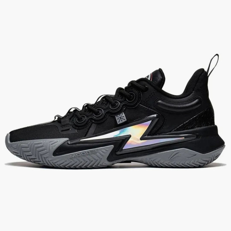 Li -ng wade syn Flash se poprvé narodil