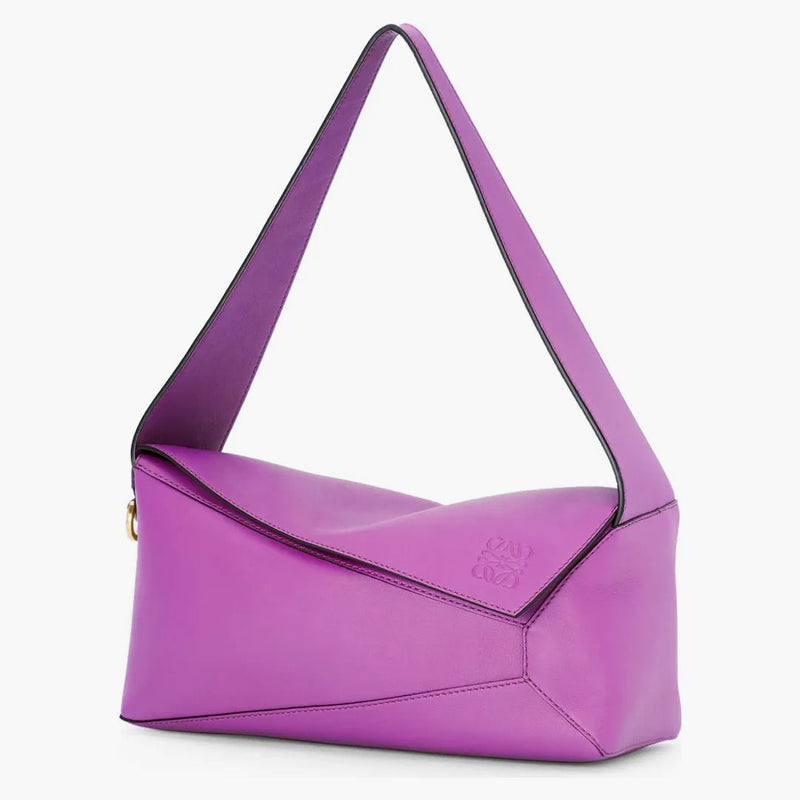 Sacca di hobo puzzle loewe in panorama nappa viola luminoso