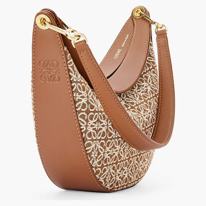 Small Luna Borsa di Loewe in anagram jacquard e classico tan/pecan di pelle di vitello