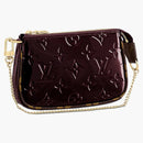 Louis Vuitton Mini Pochette Accessoires Monogram Vernis Amarante Red