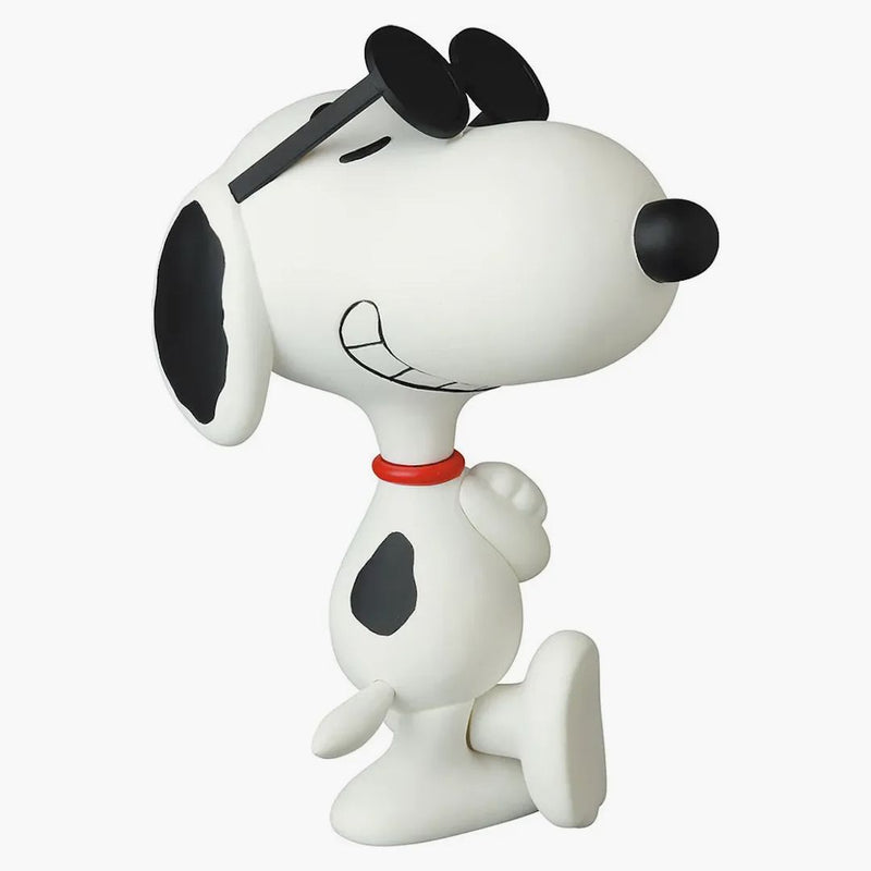 Medicom VCD Peanuts Snoopy med solglasögon 1971 Figur