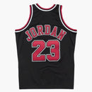 Mitchell & Ness Chicago Bulls Alternate 1997-98 Michael Jordan Authentic Jersey Black