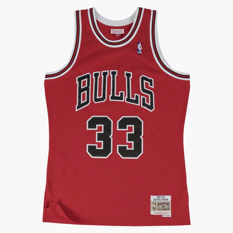 Mitchell & Ness Chicago Bulls Road 1997-98 Scottie Pippen Swingman Jersey Scarlet