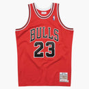 Mitchell & Ness Michael Jordan Chicago Bulls 1997-98 Authentic Jersey Red