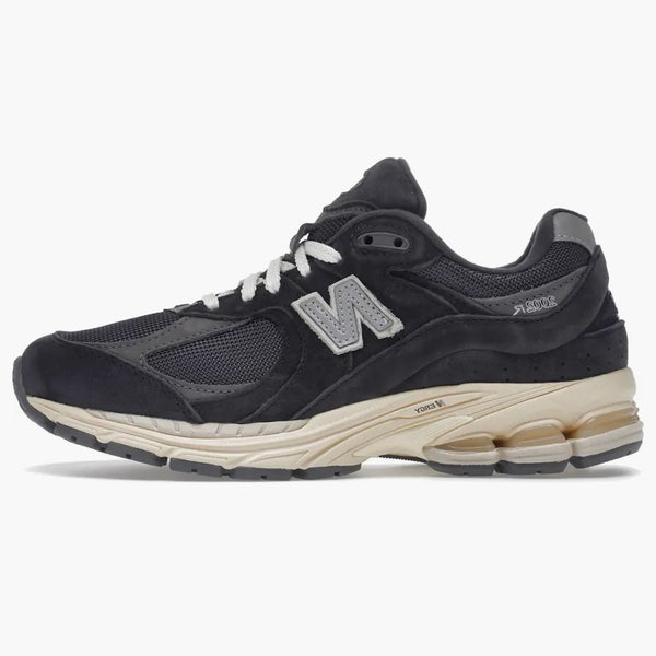 New Balance 2002r černá tmavě šedá