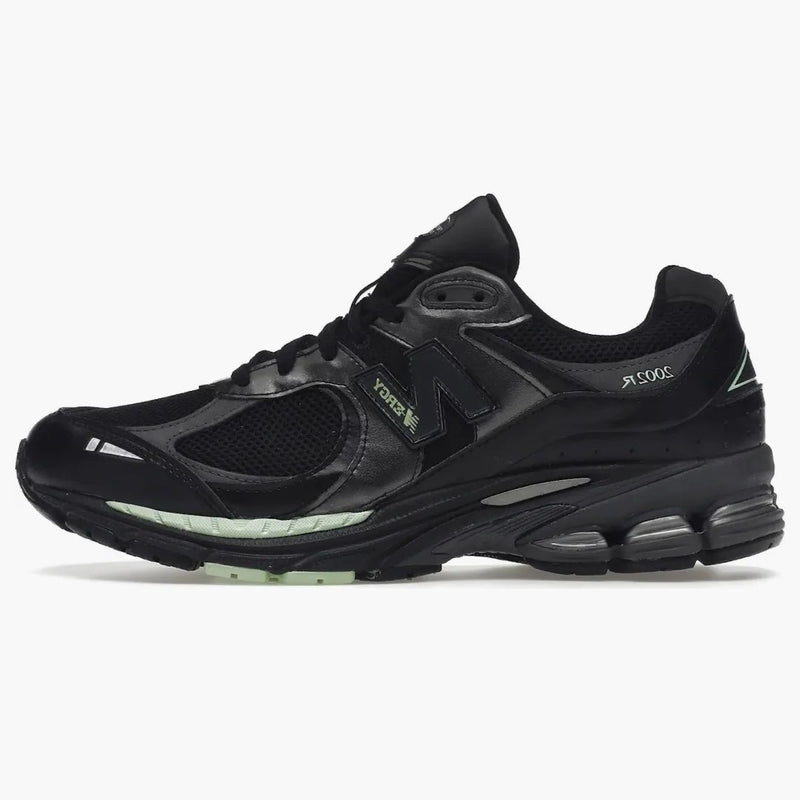 New Balance 2002r Black Silver Green