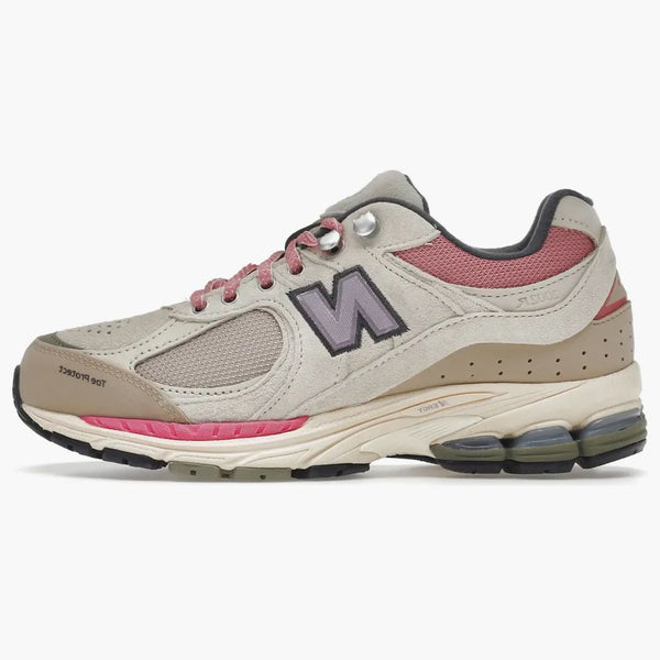 New Balance 2002r turistická balíček béžová