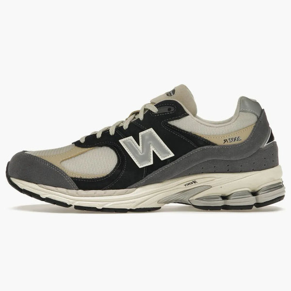 New Balance 2002R Magnet Sandstone