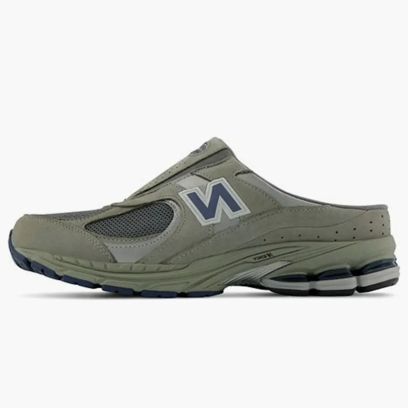 New Balance 2002r Mule tmavě šedá tmavá námořnictva