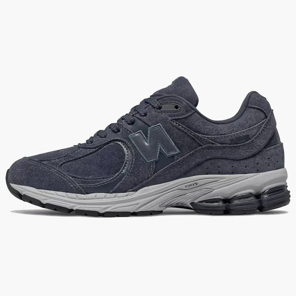 New Balance 2002r námořnictvo stříbrné kovové