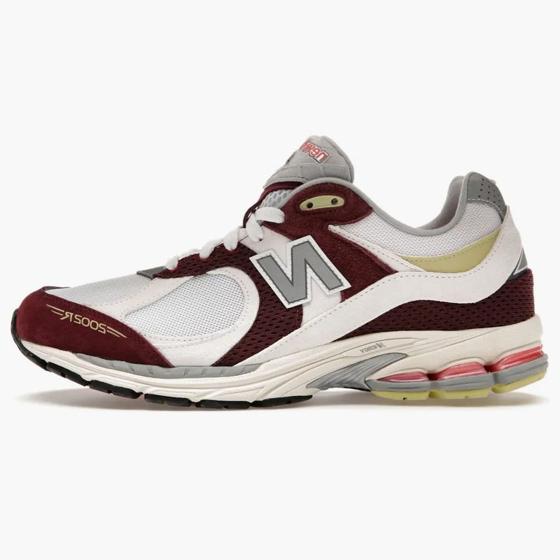 New Balance 2002r där uppe i trädgården i II