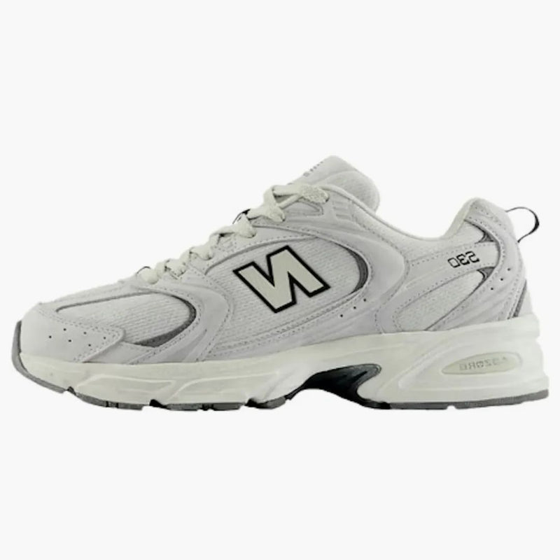 New Balance 530 ljusgrå nödställd