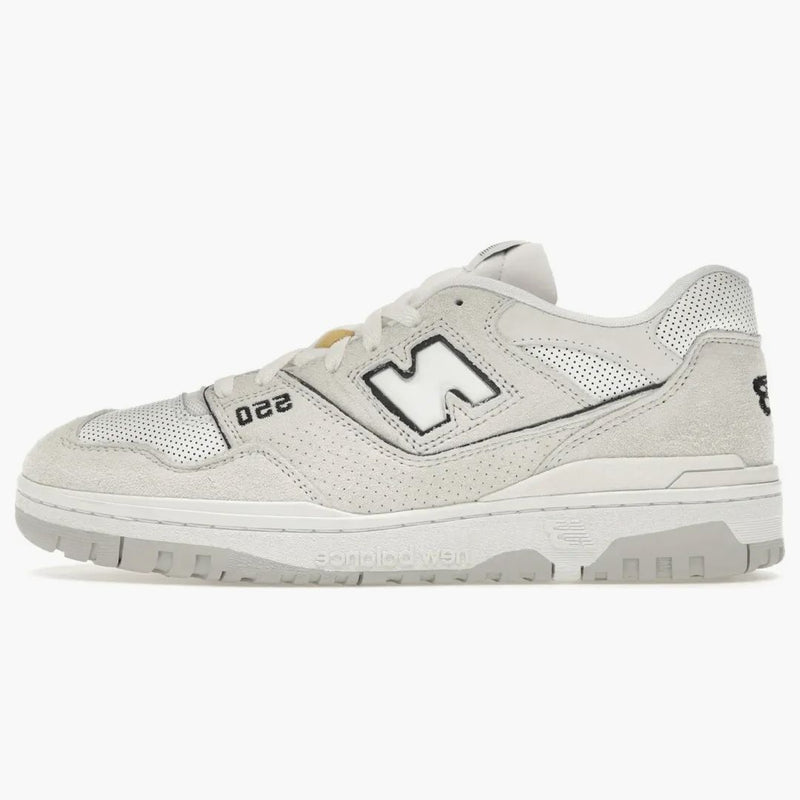 New Balance 550 bílá perforovaná kůže černá
