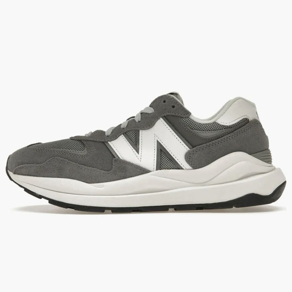 New Balance 57/40 šedá