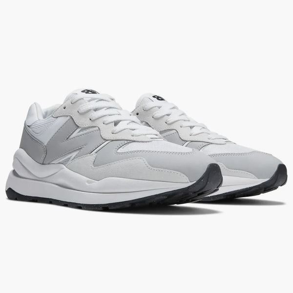 New Balance 57/40 bílá šedá