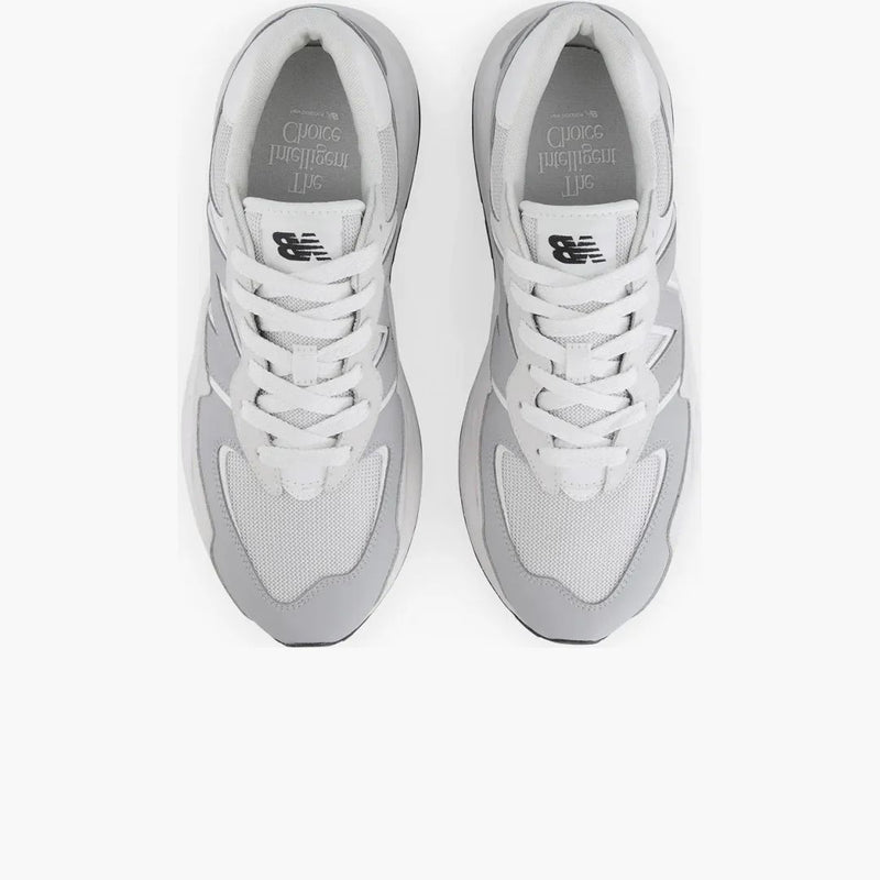 New Balance 57/40 bílá šedá
