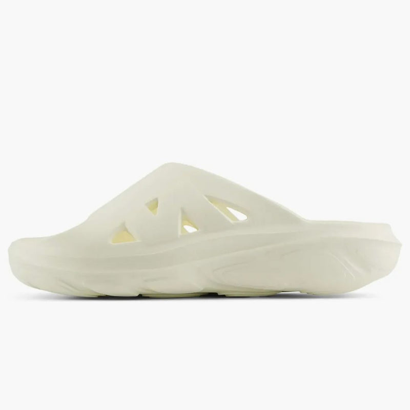New Balance Färskt skum rcvry glid angora pergament