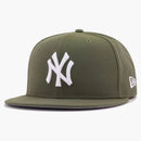 New era New York Yankees 59fifty Fitted has Olive