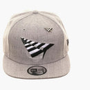 Nová éra papírová letadla Originální koruna Snapback má heather šedou