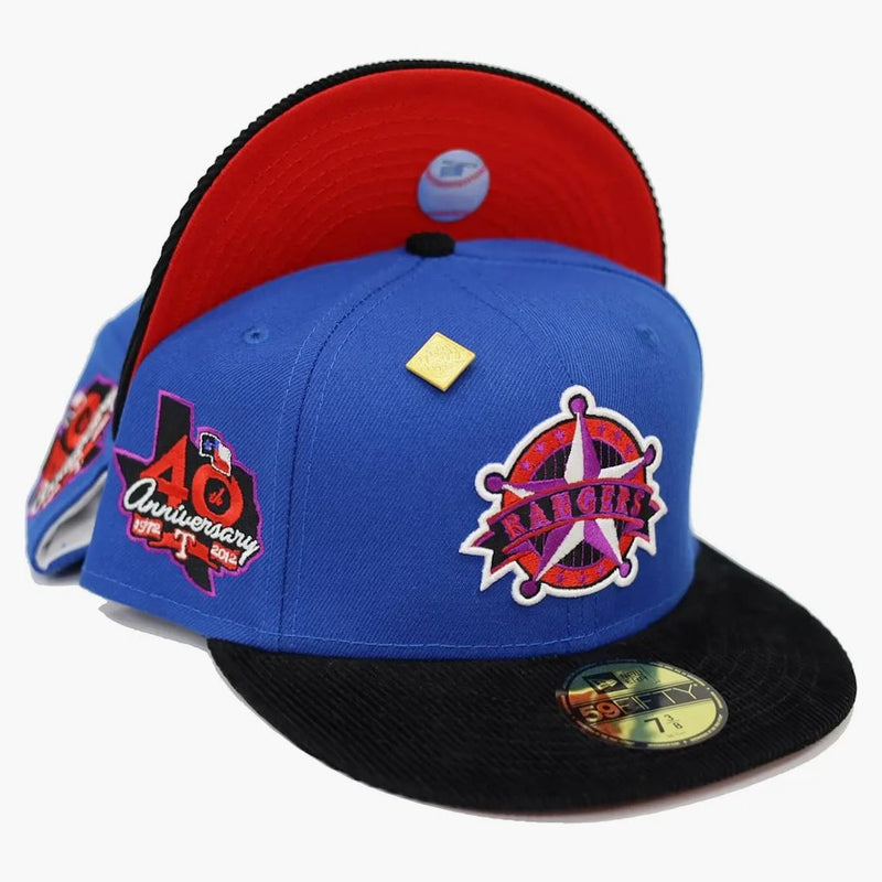 Nová éra Texas Rangers Capsule Cordoroy Visor Pack 40. výročí 59fifty namontované má modrou/červenou