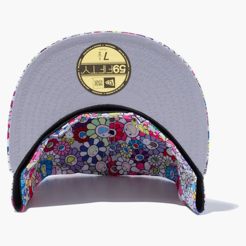 Nová éra x Takashi Murakami Flower Allover Print 59fifty namontované má bílou duhu