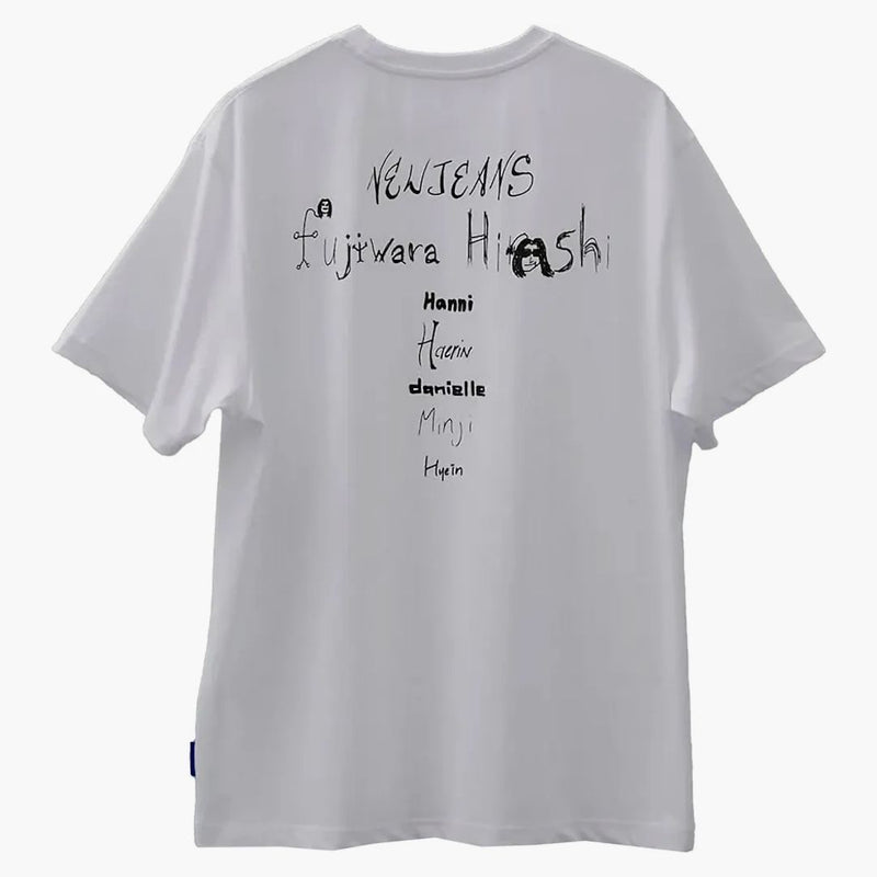 NewJeans X Hiroshi Fujiwara Coller ver. 4 camiseta blanca