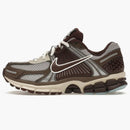 Nike Zoom Vomero 5 Earth Fossil (women's)