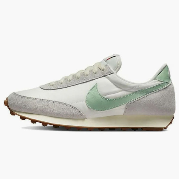 Nike Daybreak Se Enamel Green (women's)