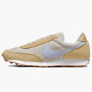 Nike Daybreak Sesame (women's)