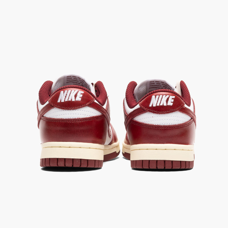 Nike Dunk Low PRM Vintage Team Red (W) Rückansicht