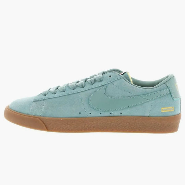 Nike Sb Blazer Low Gt Supreme Canon
