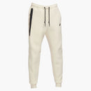Nike Sportswear Tech Fleece Joggers Coconut Milk/black