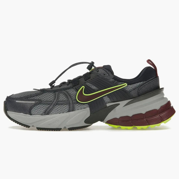 Nike V2k Run Luminous (women's)