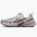 Nike V2k Run Platinum Tint Summit White Cave Stone Metallic Silver (women's)